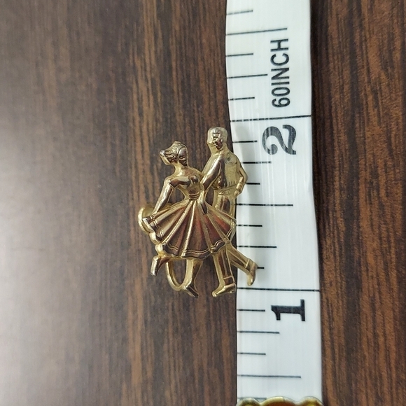 VINTAGE Screwback Gold Dancer Earrings - Picture 3 of 4